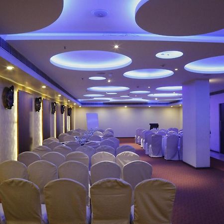 The Aures Hotel Аурангабад Екстериор снимка