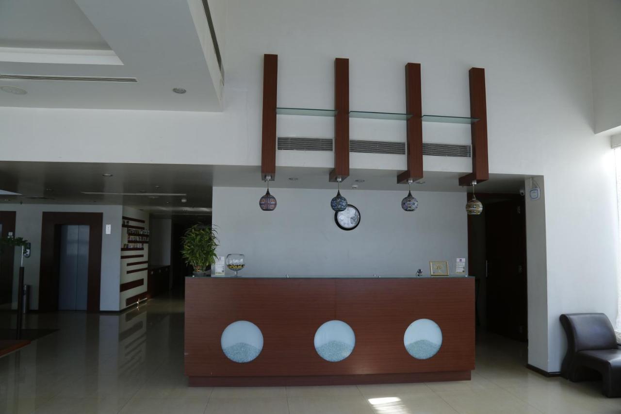 The Aures Hotel Аурангабад Екстериор снимка