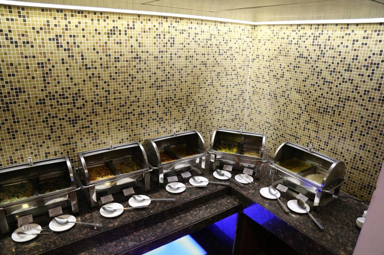 The Aures Hotel Аурангабад Екстериор снимка