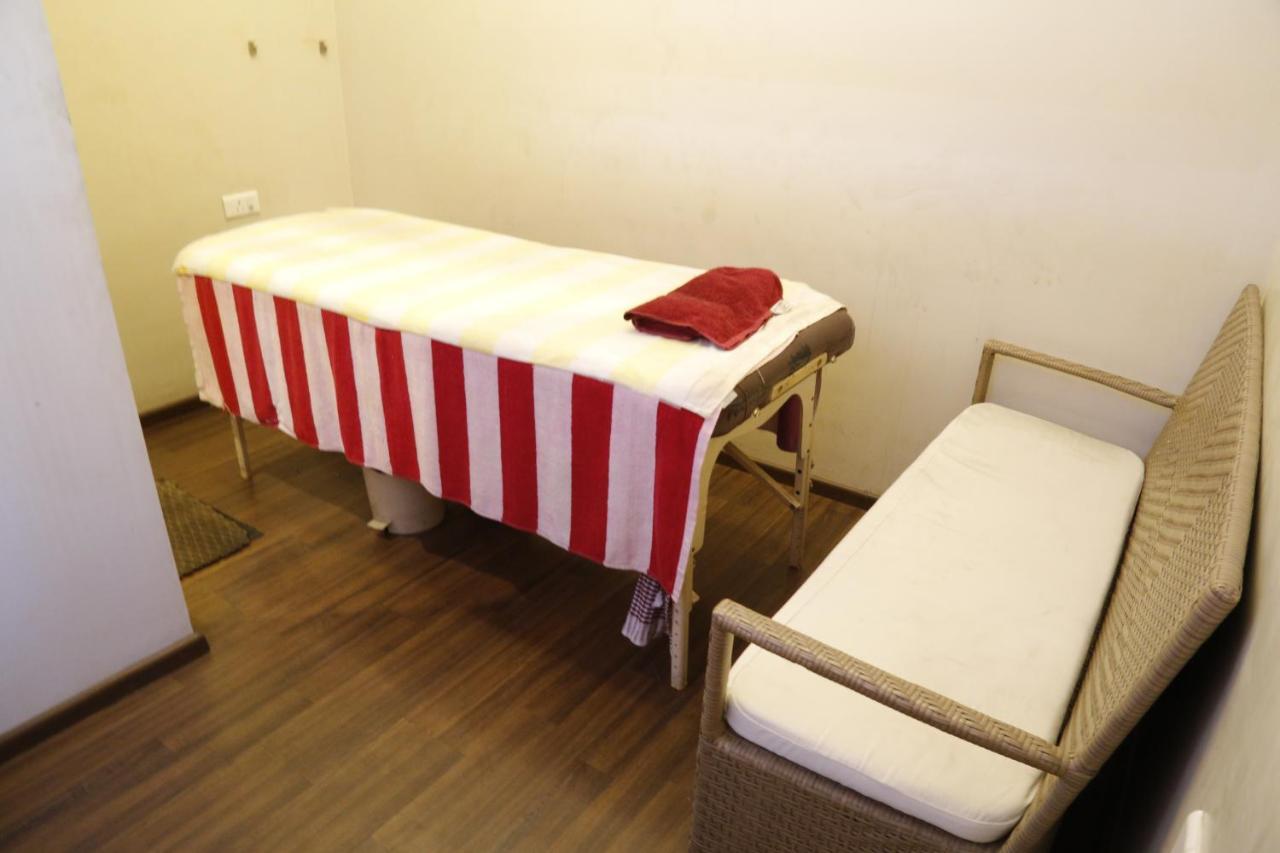 The Aures Hotel Аурангабад Екстериор снимка