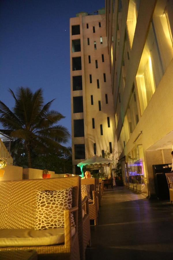 The Aures Hotel Аурангабад Екстериор снимка
