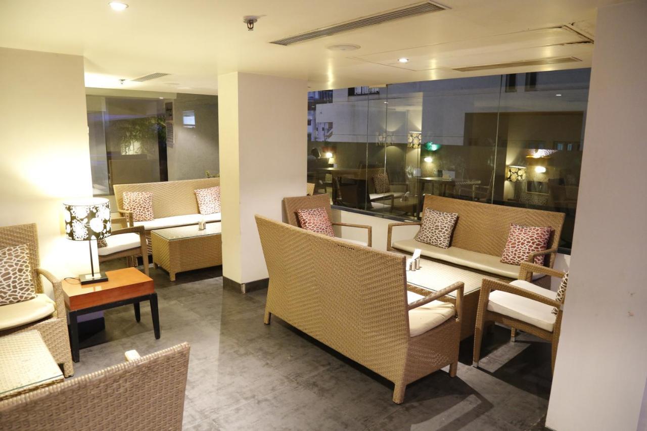 The Aures Hotel Аурангабад Екстериор снимка