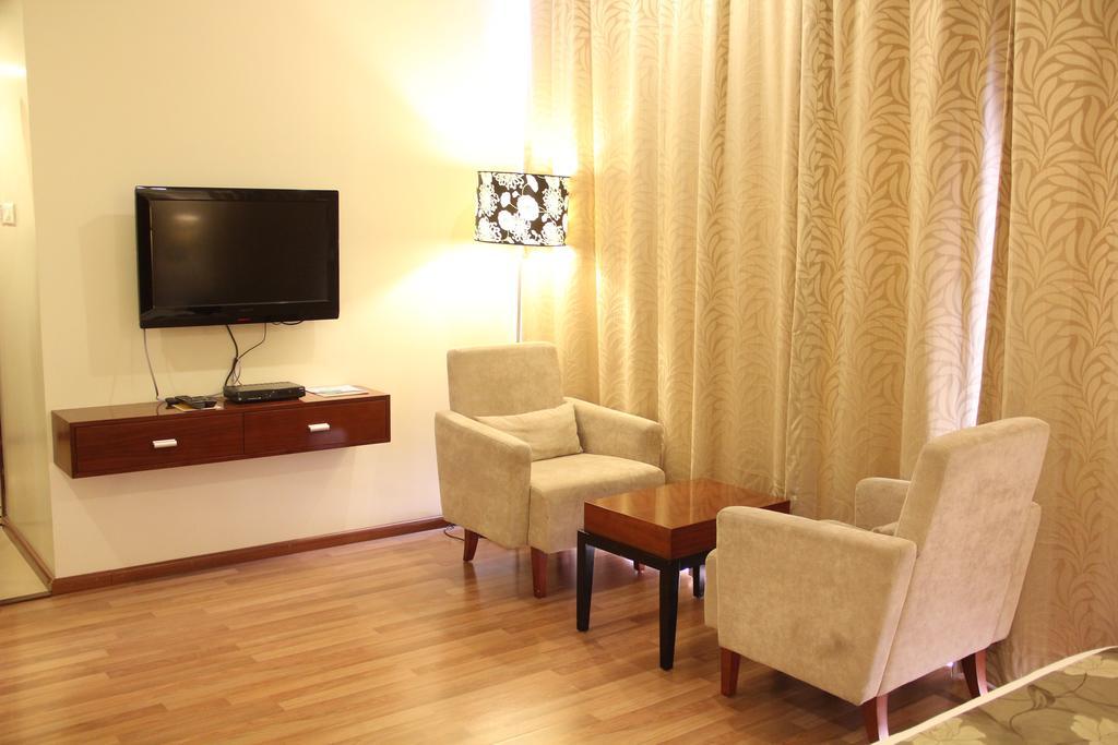 The Aures Hotel Аурангабад Екстериор снимка
