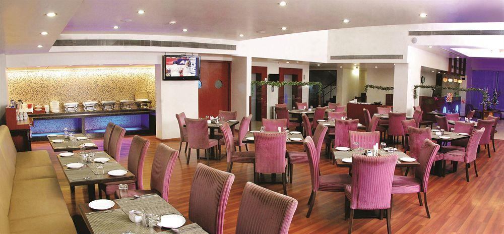 The Aures Hotel Аурангабад Екстериор снимка